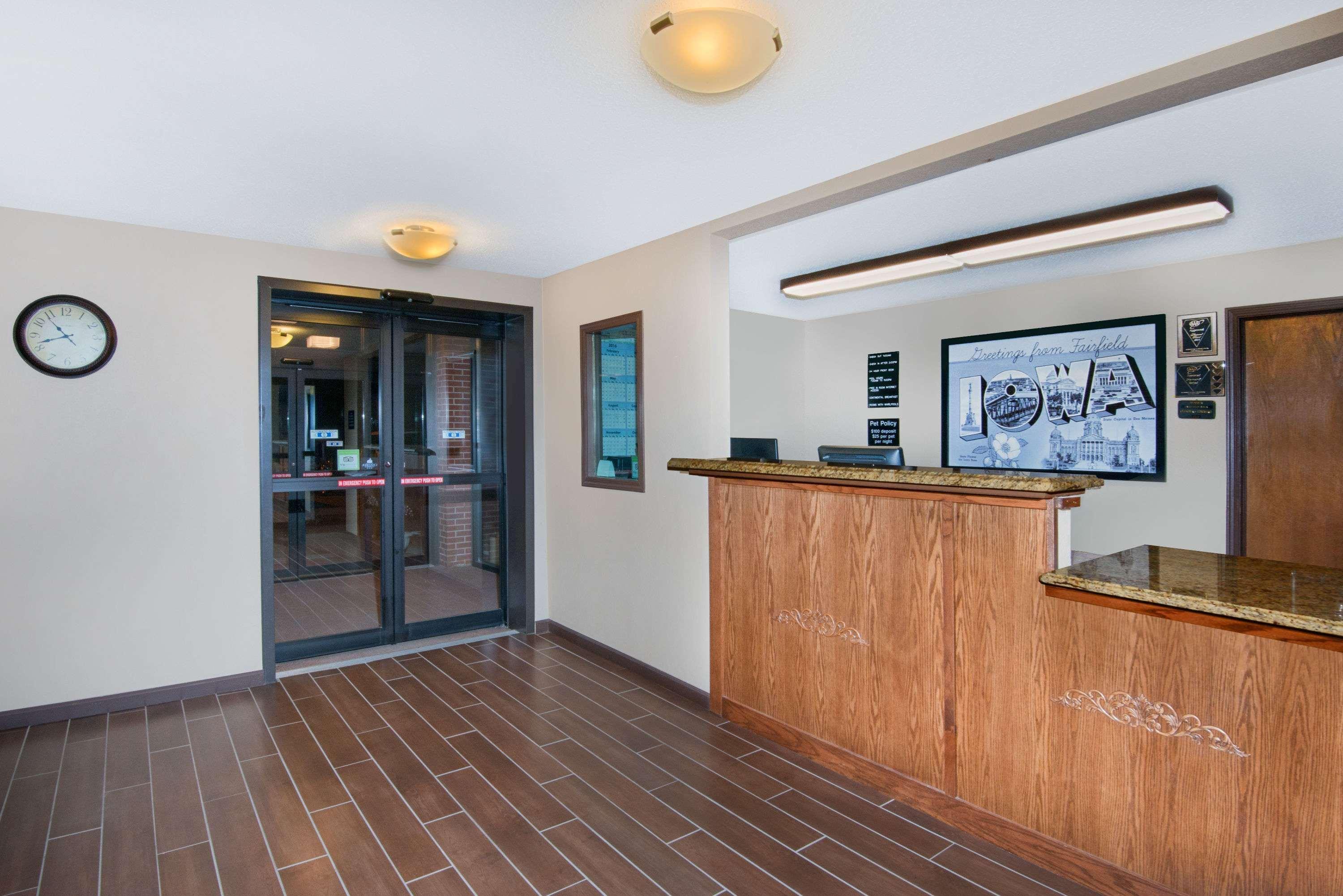 Super 8 By Wyndham Fairfield Hotell Exteriör bild